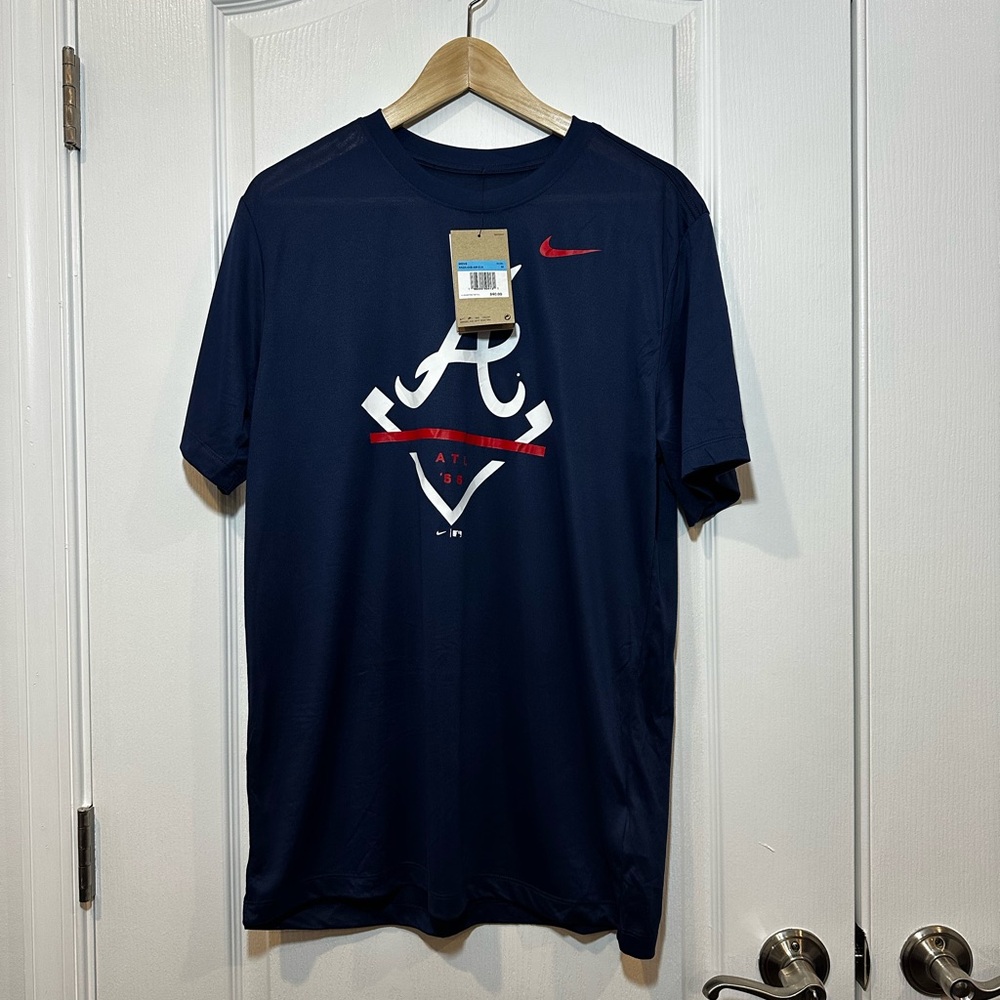 Nike Men’s Blue Red and White Atlantic Braves Shirt